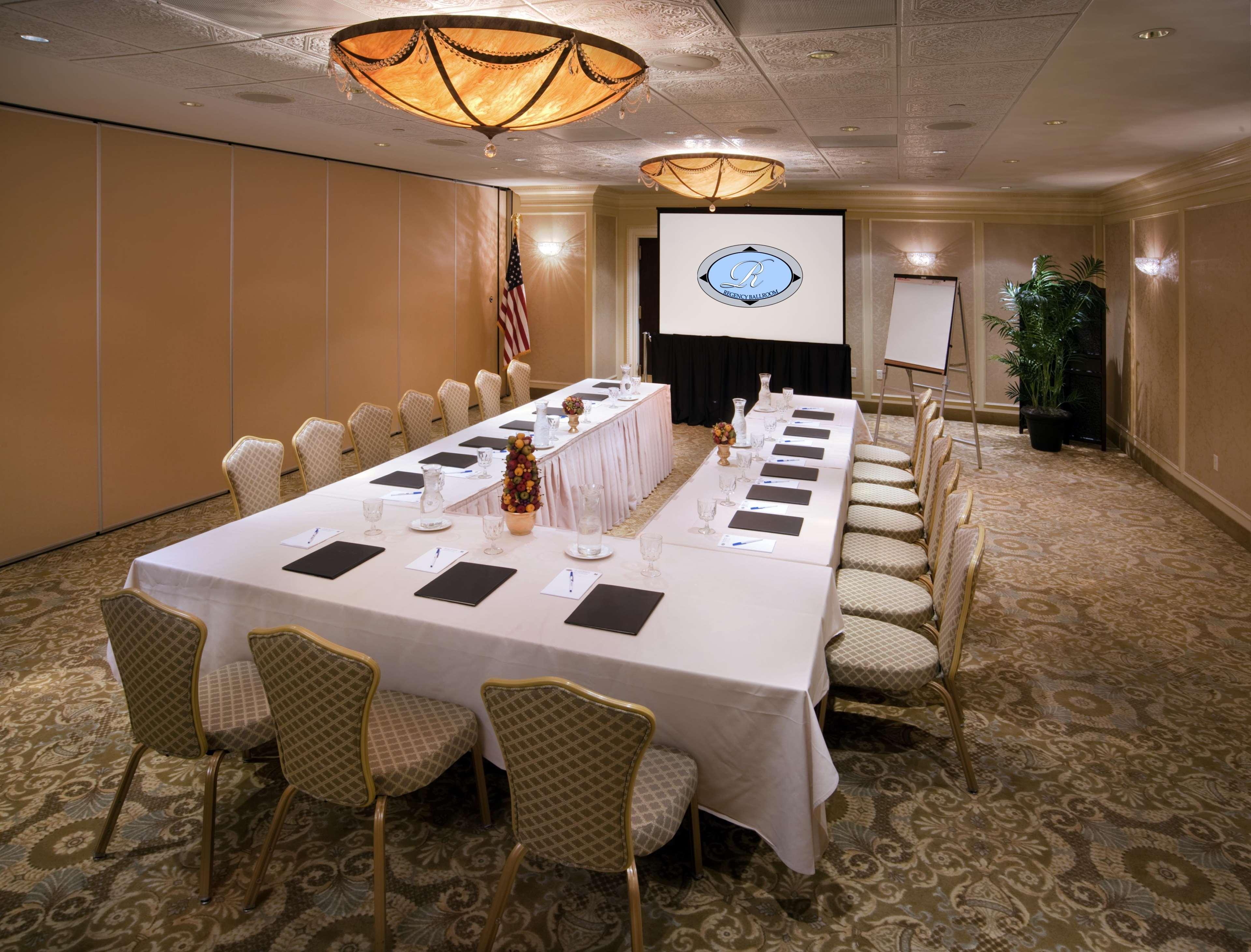 Doubletree By Hilton Nanuet Hotel Kültér fotó