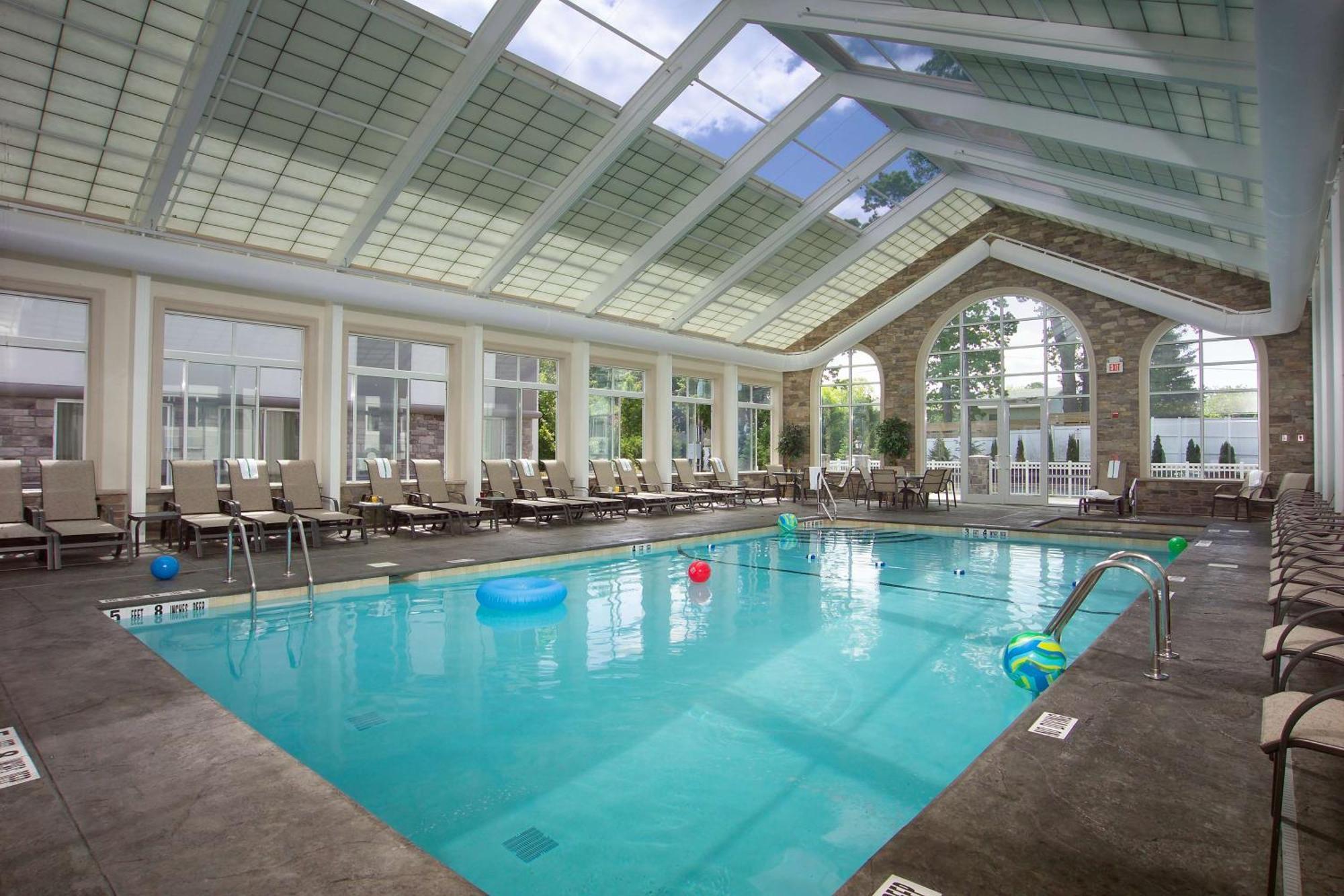 Doubletree By Hilton Nanuet Hotel Kültér fotó