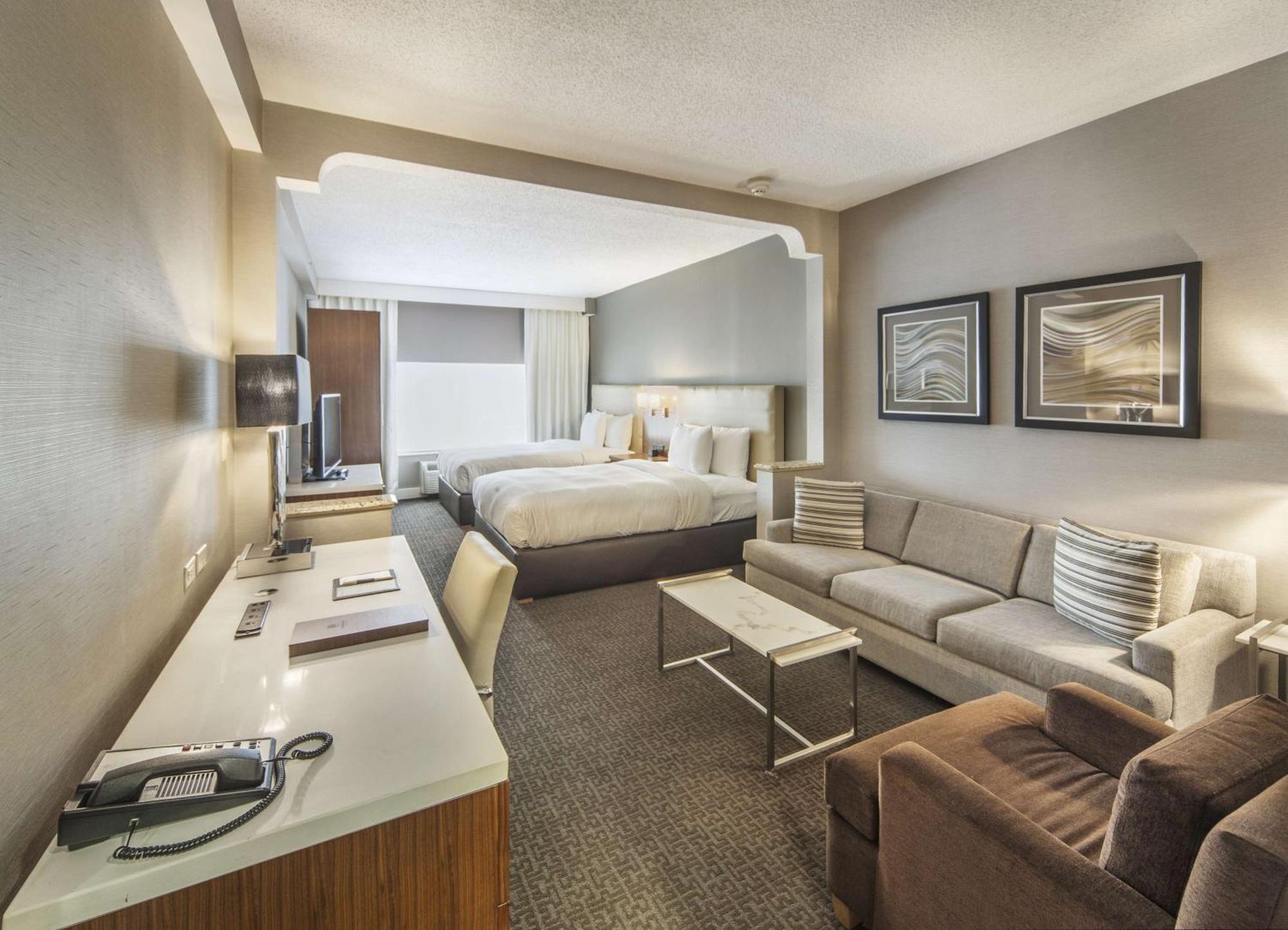 Doubletree By Hilton Nanuet Hotel Kültér fotó