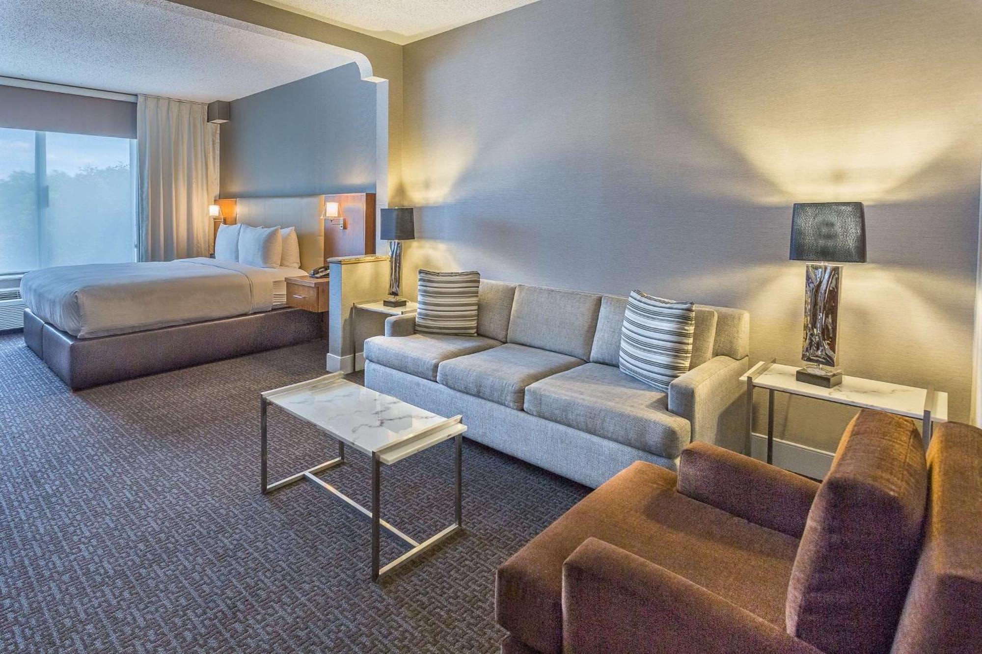 Doubletree By Hilton Nanuet Hotel Kültér fotó