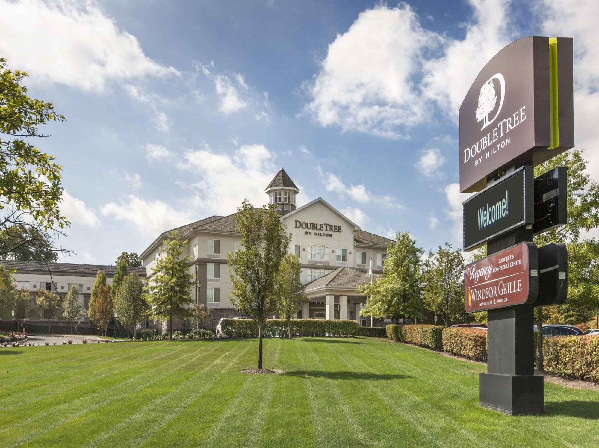 Doubletree By Hilton Nanuet Hotel Kültér fotó