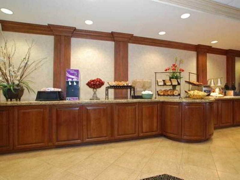 Doubletree By Hilton Nanuet Hotel Kültér fotó